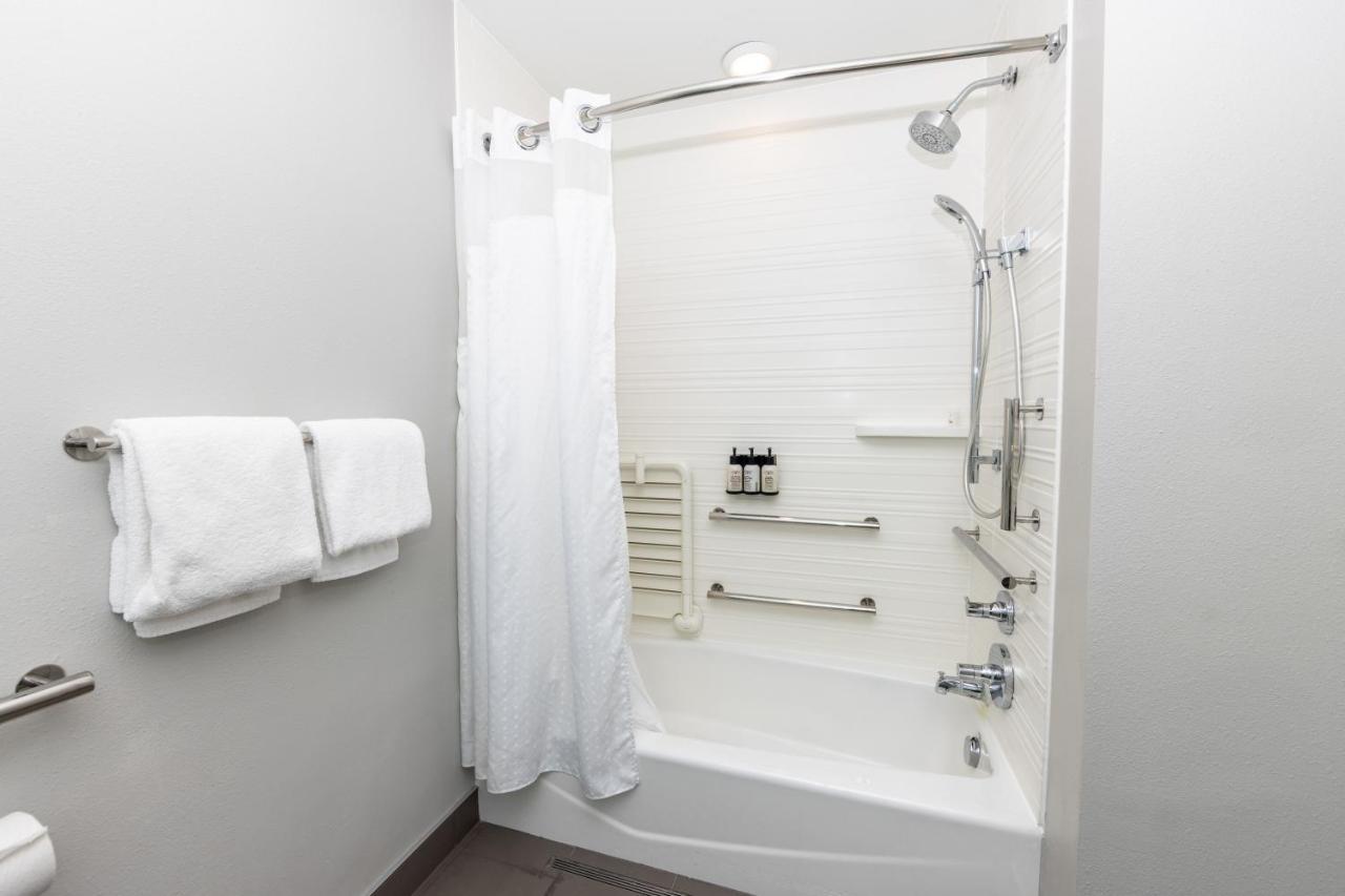 Avid Hotels - Denver Airport Area By Ihg Exteriör bild