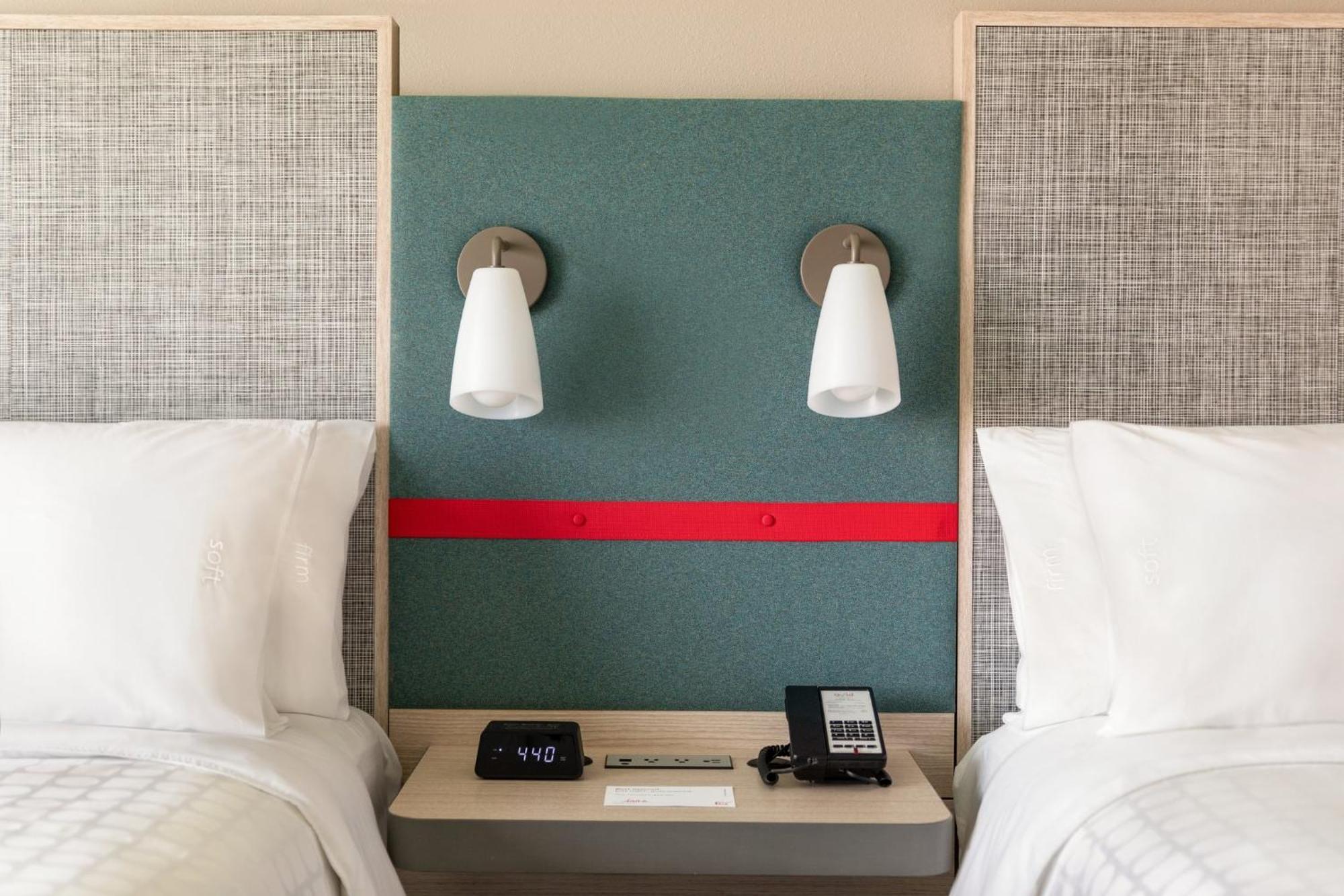 Avid Hotels - Denver Airport Area By Ihg Exteriör bild