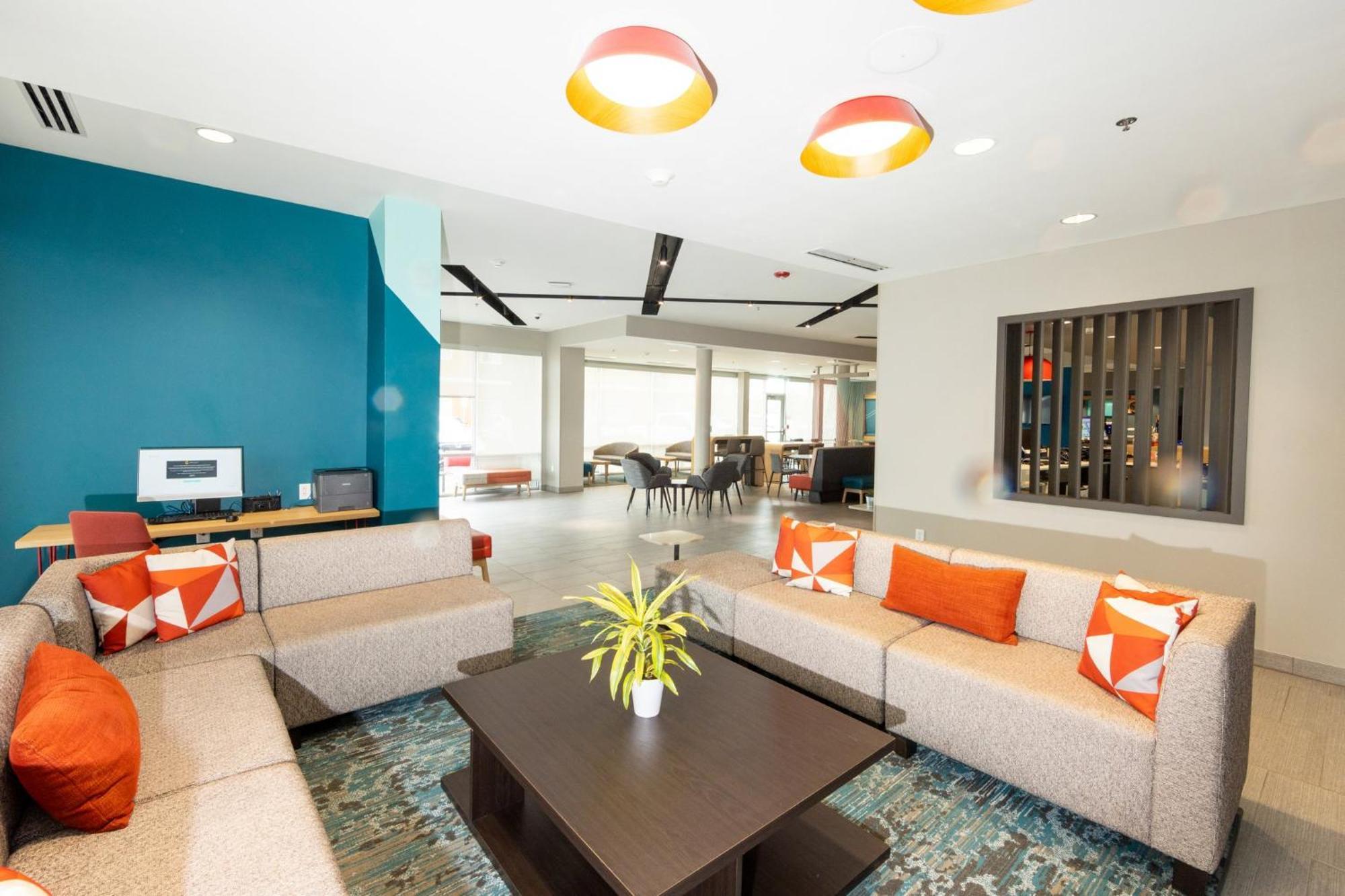 Avid Hotels - Denver Airport Area By Ihg Exteriör bild